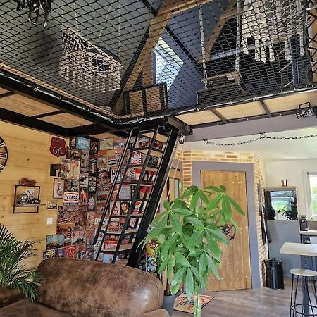 Chalet Industriel Avec Filet Et Spa Sorigny Εξωτερικό φωτογραφία