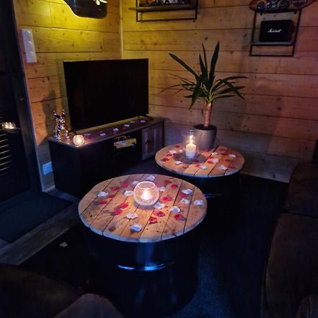 Chalet Industriel Avec Filet Et Spa Sorigny Εξωτερικό φωτογραφία