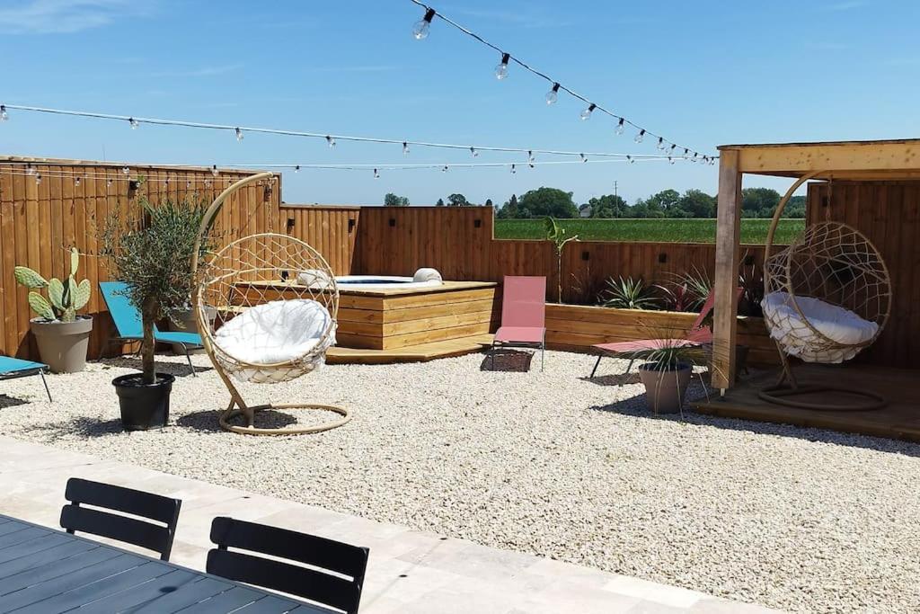 Chalet Industriel Avec Filet Et Spa Sorigny Εξωτερικό φωτογραφία