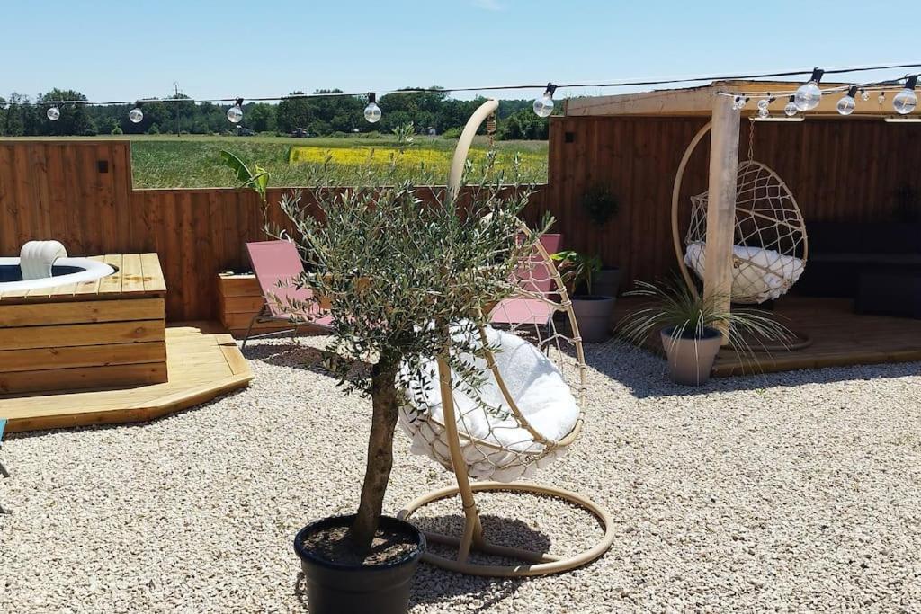 Chalet Industriel Avec Filet Et Spa Sorigny Εξωτερικό φωτογραφία