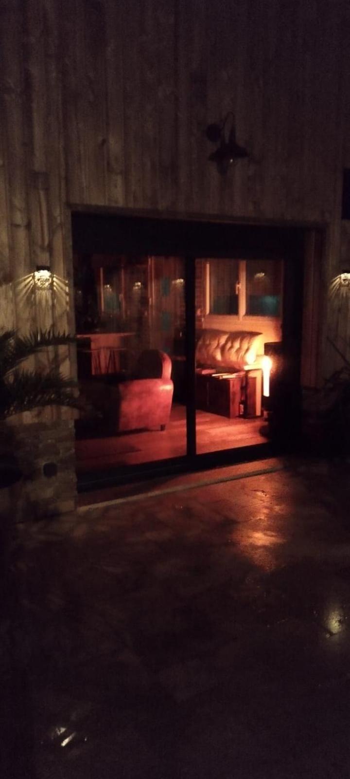 Chalet Industriel Avec Filet Et Spa Sorigny Εξωτερικό φωτογραφία